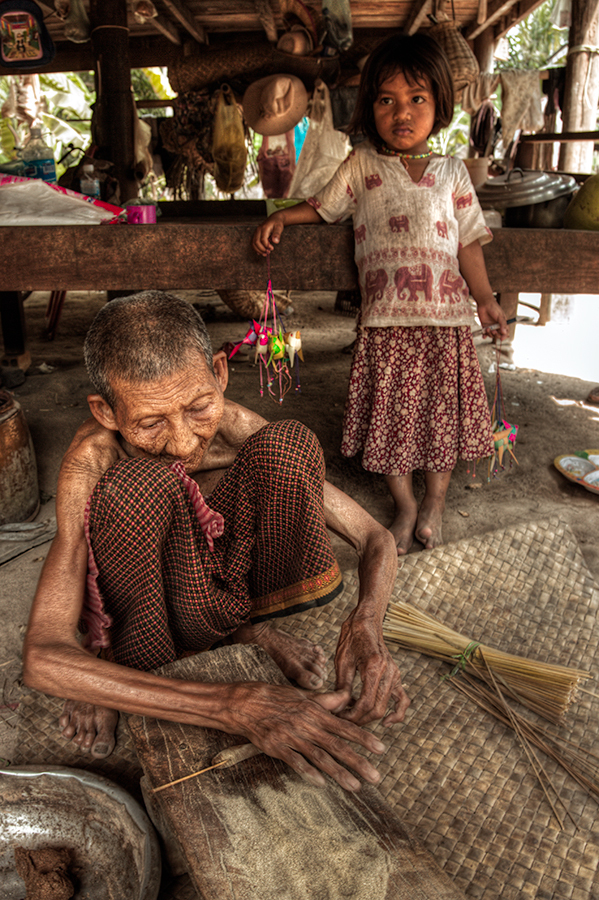 Kambodža s fotografem - Ruční výroba vonných tyčinek