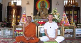 Kambodža - Wat Kultoteng - Buddhistický mnich Mettá