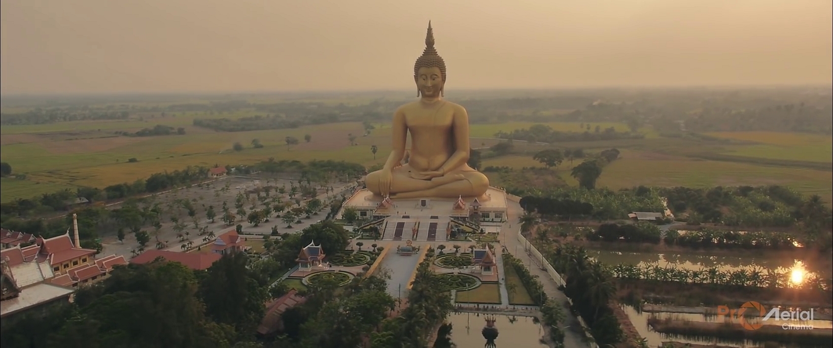 Pohled z Dronu - Wat Muang - Thajsko