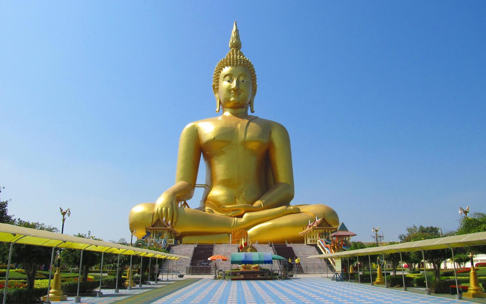 Největší Buddha v Thajsku - Wat Muang