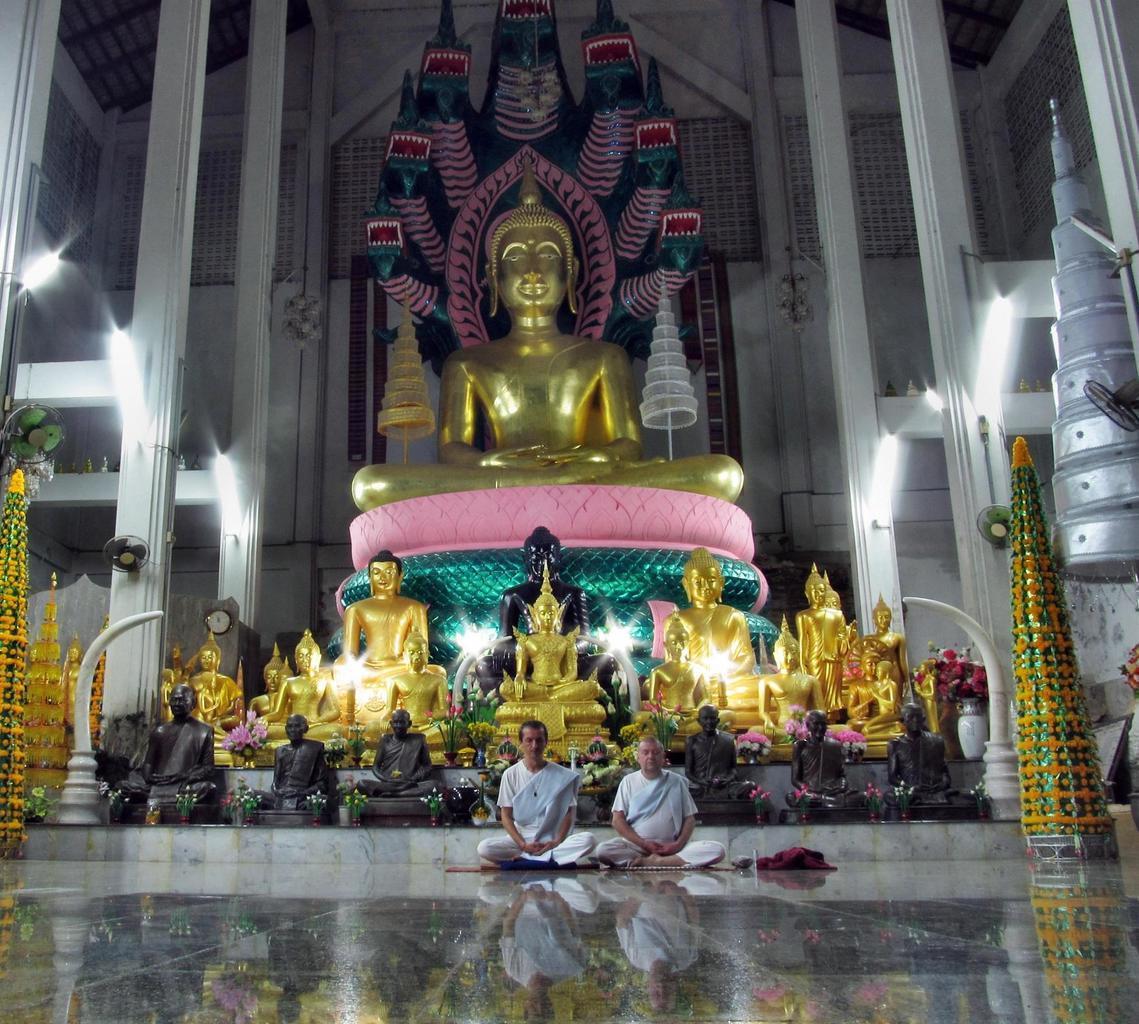 Wat Tham Puang - meditace Vihan