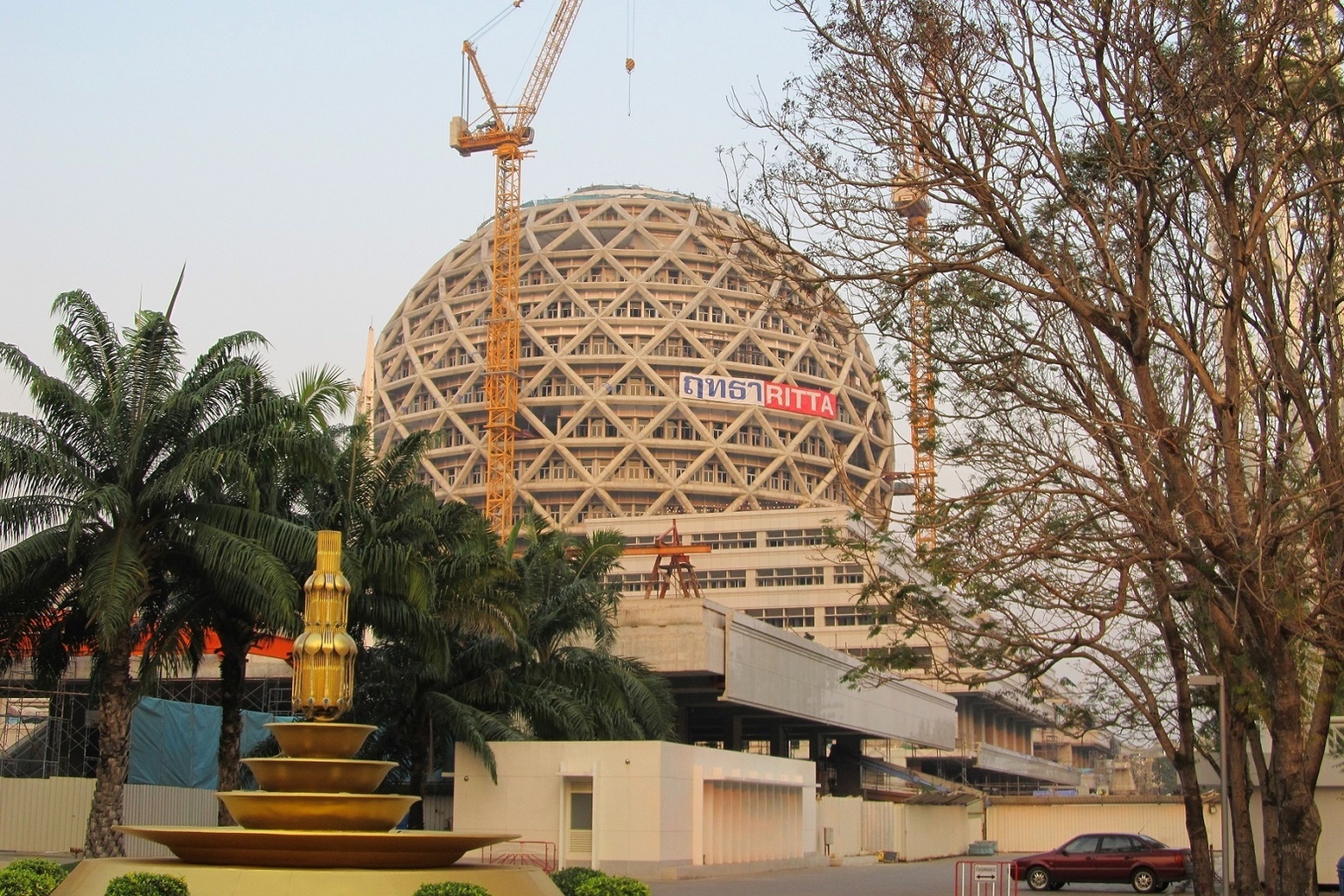 Stavba leden 2015 Wat Phra Dhammakaya - Thajsko