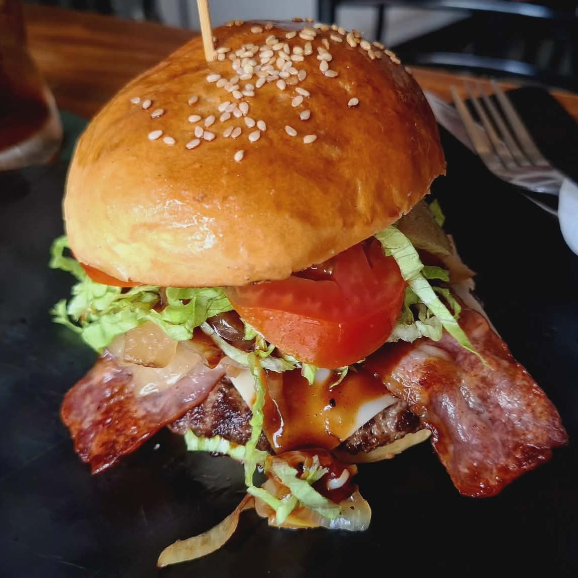 Tha Big Burger Restaurant